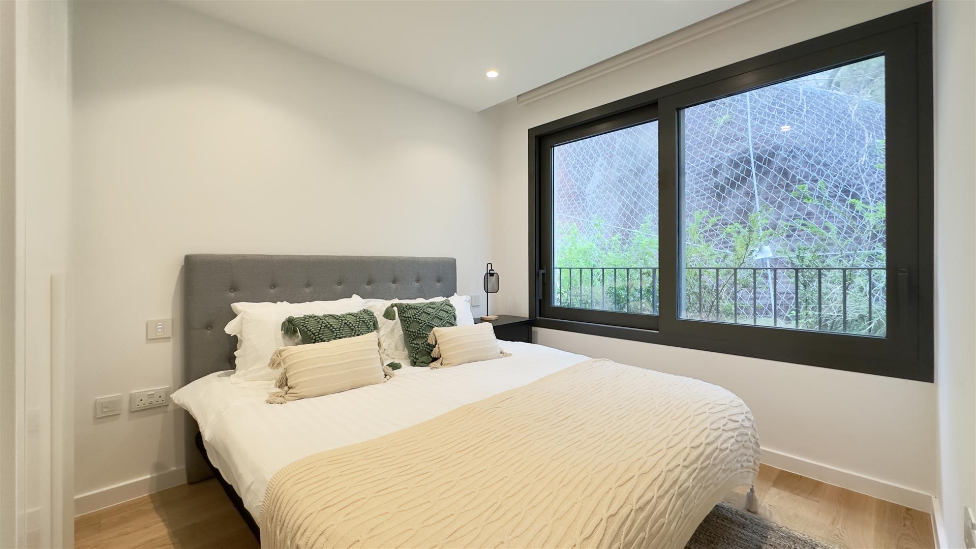  Image of House - 4 Bedrooms - 4 Bathrooms for Sale in North Gorge-Gibraltar, Image 7